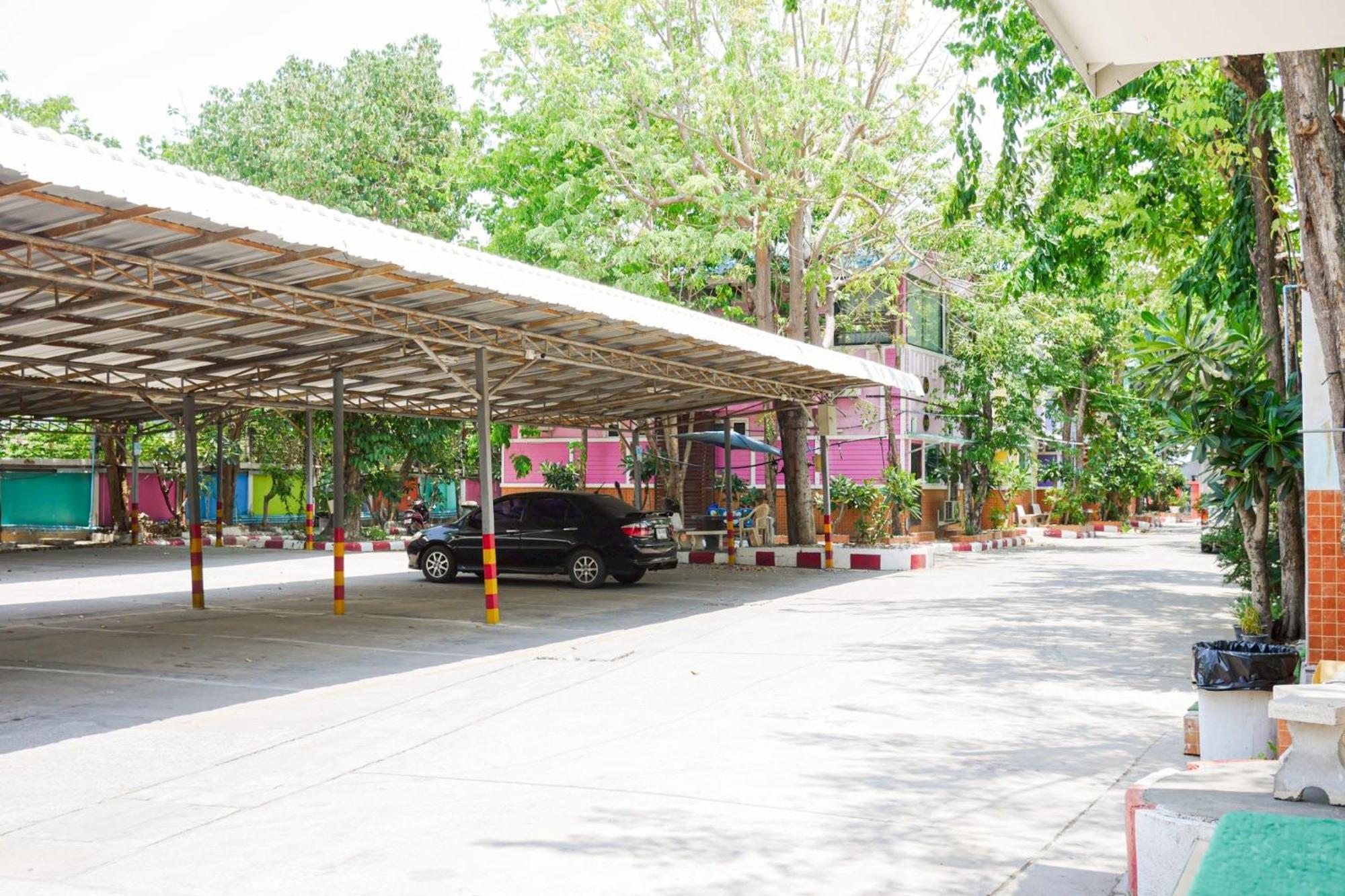 Rak Kun Resort 2 Nakhon Sawan Exterior foto