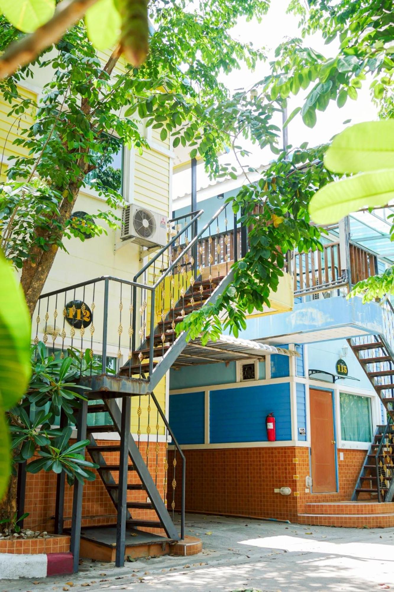 Rak Kun Resort 2 Nakhon Sawan Exterior foto