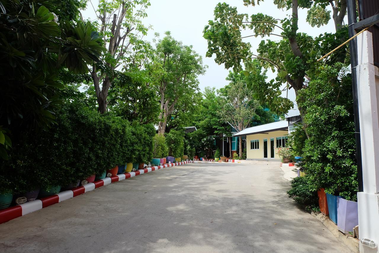 Rak Kun Resort 2 Nakhon Sawan Exterior foto