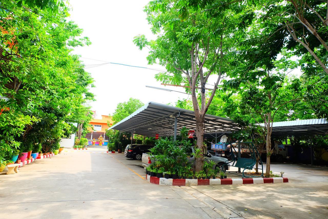 Rak Kun Resort 2 Nakhon Sawan Exterior foto